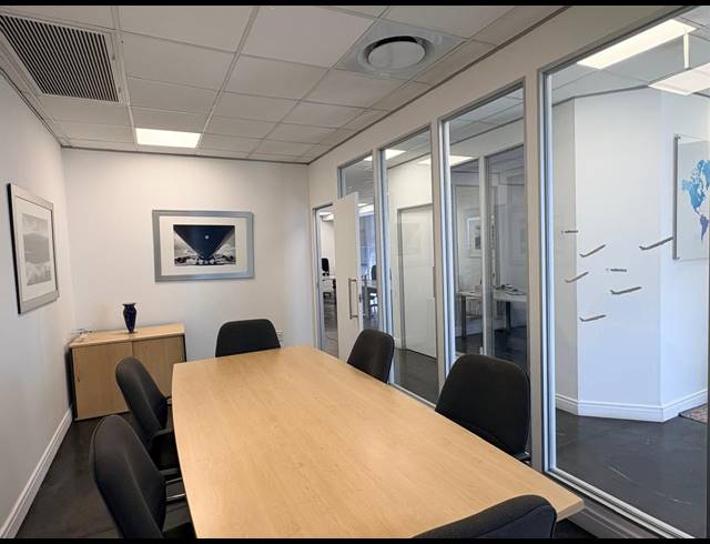 115M² OFFICE TO LET IN MAGALIESSIG